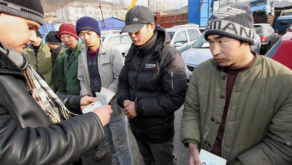 Kazakistan'da Çinli göçmenler Resimleri ile ilgili görsel sonucu