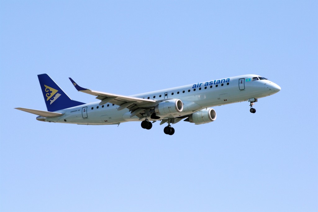 Air-Astana-Embraer-190-YVR