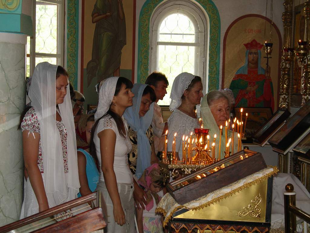 Ходить в Церковь неверующим