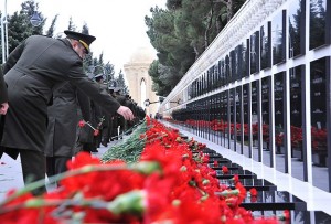 Azerbaycan 20 Ocak şehitlerini andı