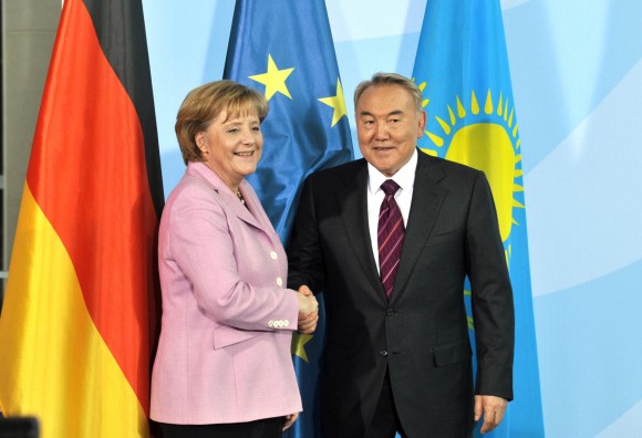 Kasachischer Präsident Nasarbajew in Berlin 2009