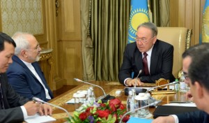 nazarbayev_iran_disisleri_bakani_zarifi_kabul_